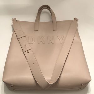 Luxe tan DKNY messenger bag!